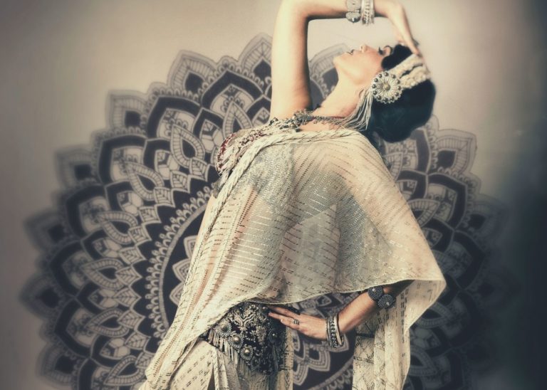 crear una fusión de danza india elizabeth medina